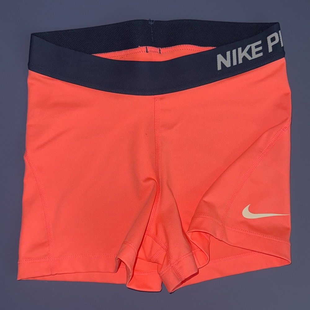 Rare Nike Pro Shorts - Picture 2 of 10